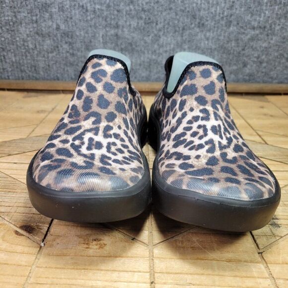 Oofos OOmg eeZee Low Womens US 6 Shoes Slip On Cheetah Black Recovery Sneaker - Picture 4 of 11